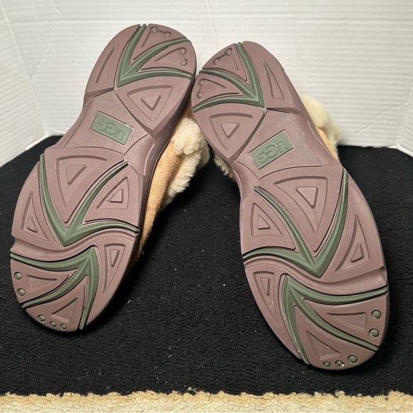 UGG Women's Sunburst Mini in Chestnut Womens Size 8 - Picture 6 of 7